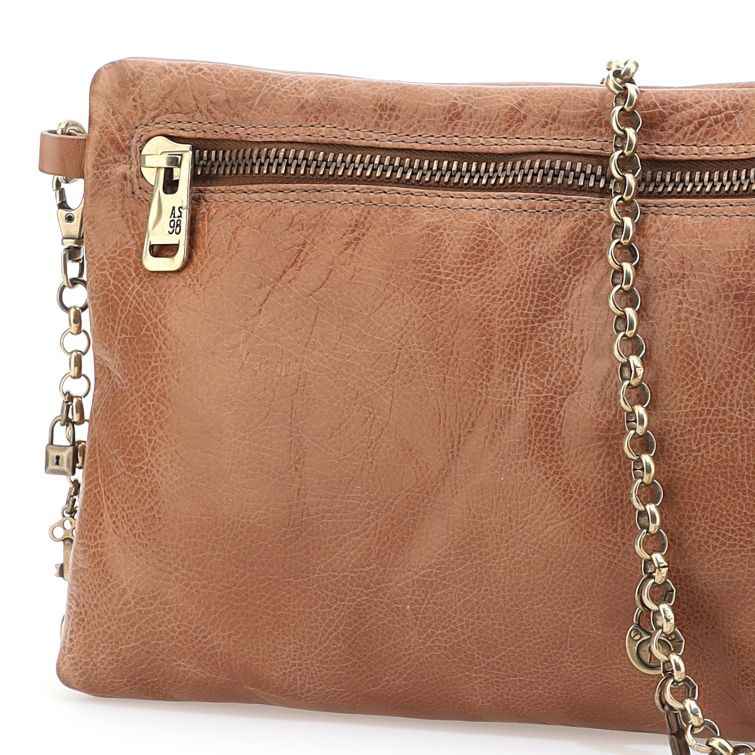 POCHETTE UDA: eleganza essenziale e dettagli rock A.S.98