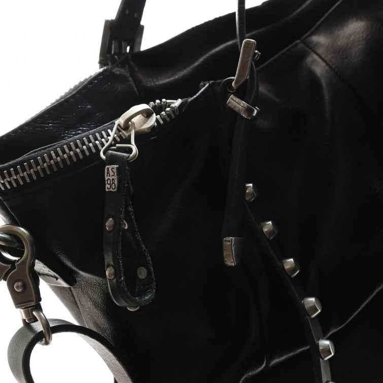 BORSA BAGLEY: carattere rock e artigianalità firmata A.S.98