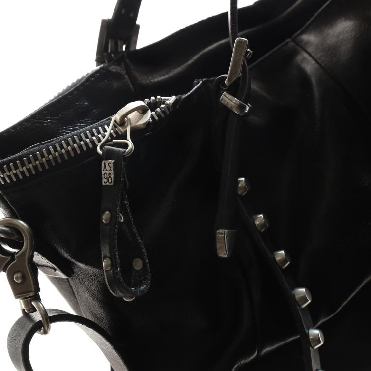 BORSA BAGLEY: carattere rock e artigianalità firmata A.S.98