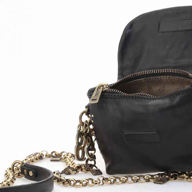 BORSA FANNY: stile iconico e dettagli rock by A.S.98