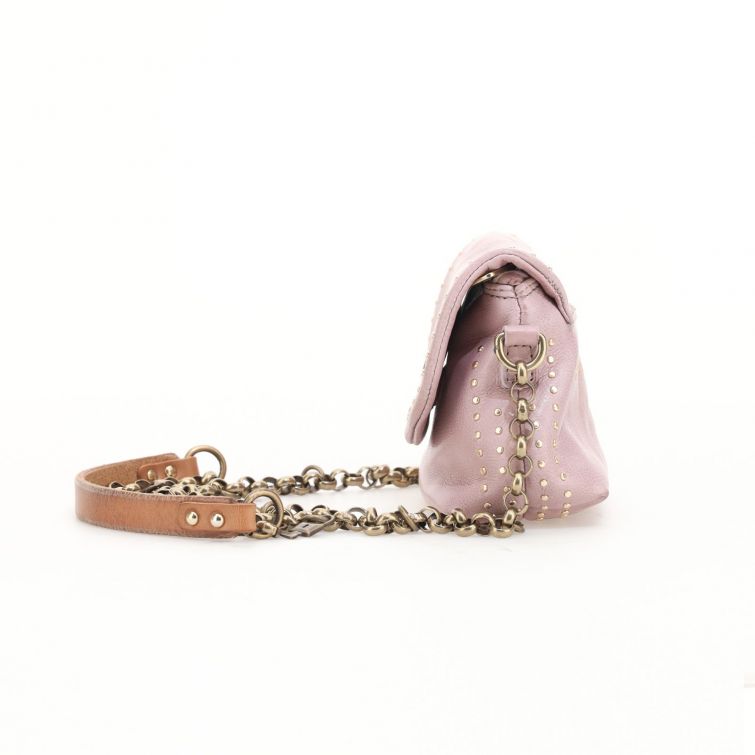 Borsa Fanny A.S.98 in pelle rosa cipria con borchie dorate, catena e dettagli in cuoio, stile artigianale elegante