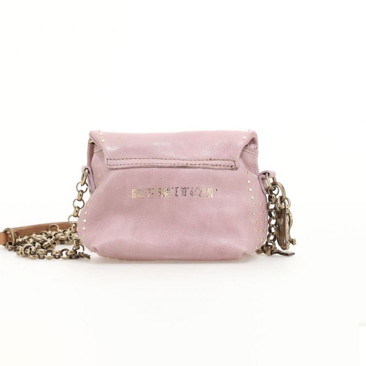 Borsa Fanny A.S.98 in pelle rosa cipria con borchie dorate, catena e dettagli in cuoio, stile artigianale elegante
