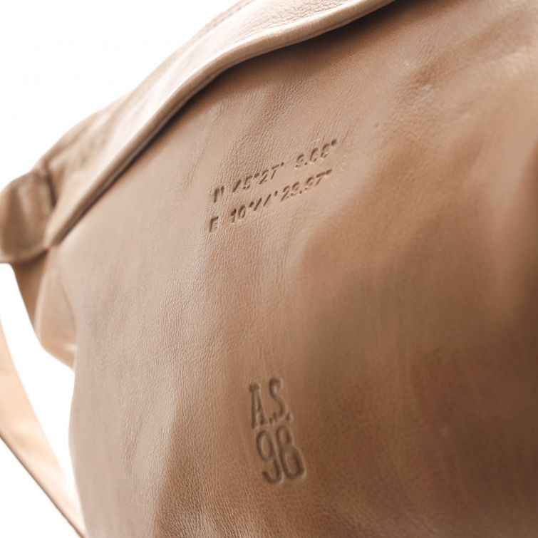 BORSA AIR A.S.98 in pelle: stile autentico e praticità