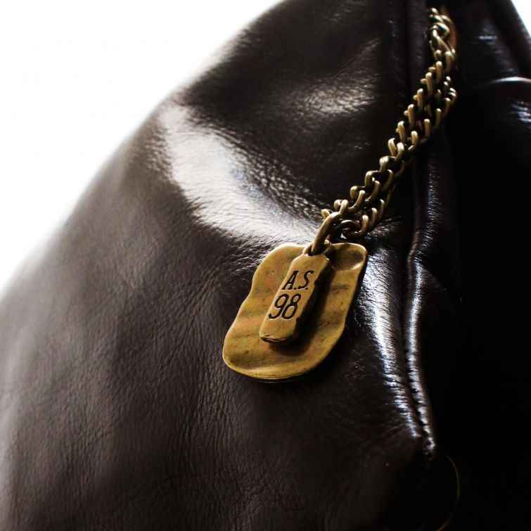 BORSA LEAH A.S.98 in pelle – Eleganza compatta dal fascino vintage