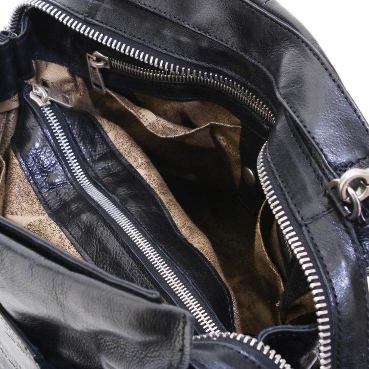 BORSA ADRIEN A.S.98 in pelle – Carattere deciso e stile autentico