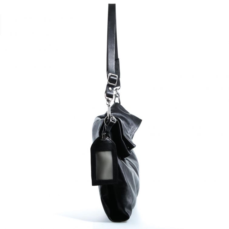 BORSA LOISIA A.S.98 in pelle nera dal design essenziale