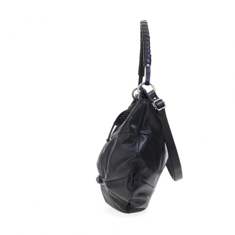Borsa Molly A.S.98 in pelle nera traforata con fibbie frontali e manico, design artigianale italiano moderno e capiente