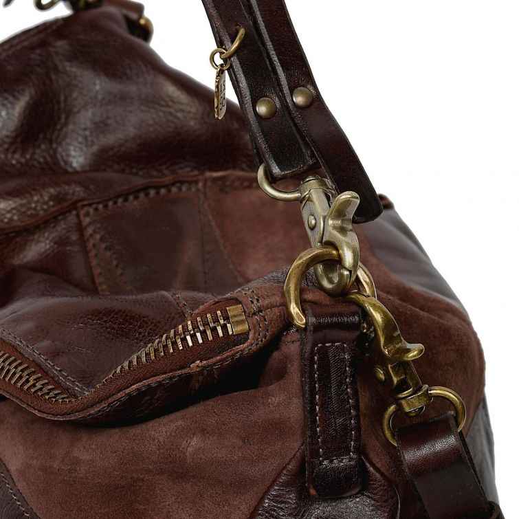 BORSA DANNY A.S.98 – Pelle vintage e anima rock