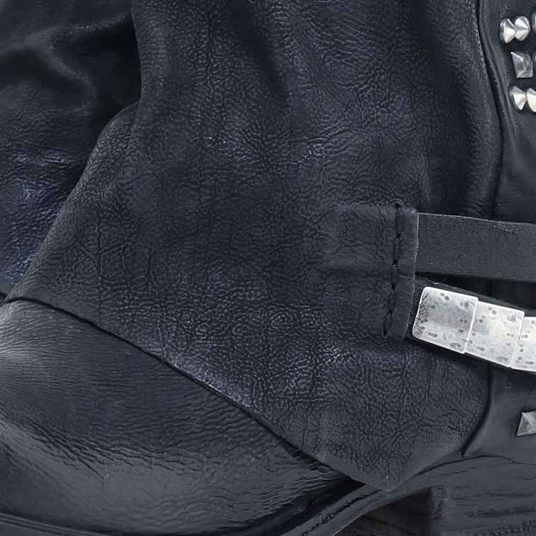 STIVALETTI SAINTEC: stile rock e dettagli iconici A.S.98