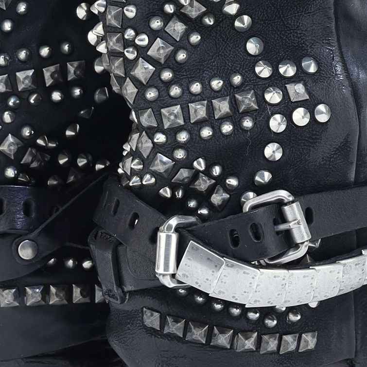 STIVALETTI SAINTEC: stile rock e dettagli iconici A.S.98