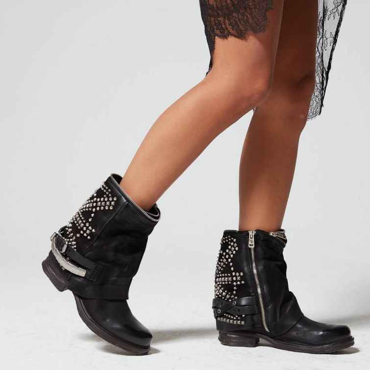 STIVALETTI SAINTEC: stile rock e dettagli iconici A.S.98