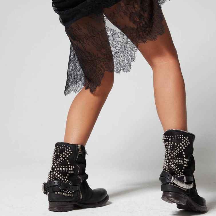 STIVALETTI SAINTEC: stile rock e dettagli iconici A.S.98