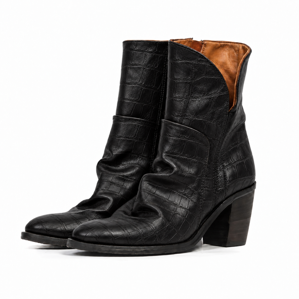 Stivaletti REALM A.S.98 in pelle nera effetto cocco con tacco largo e dettagli drappeggiati