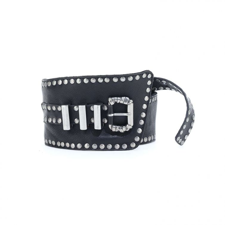 Cintura Kenith A.S.98 in pelle nera con borchie e fibbia metallica decorativa, stile rock artigianale