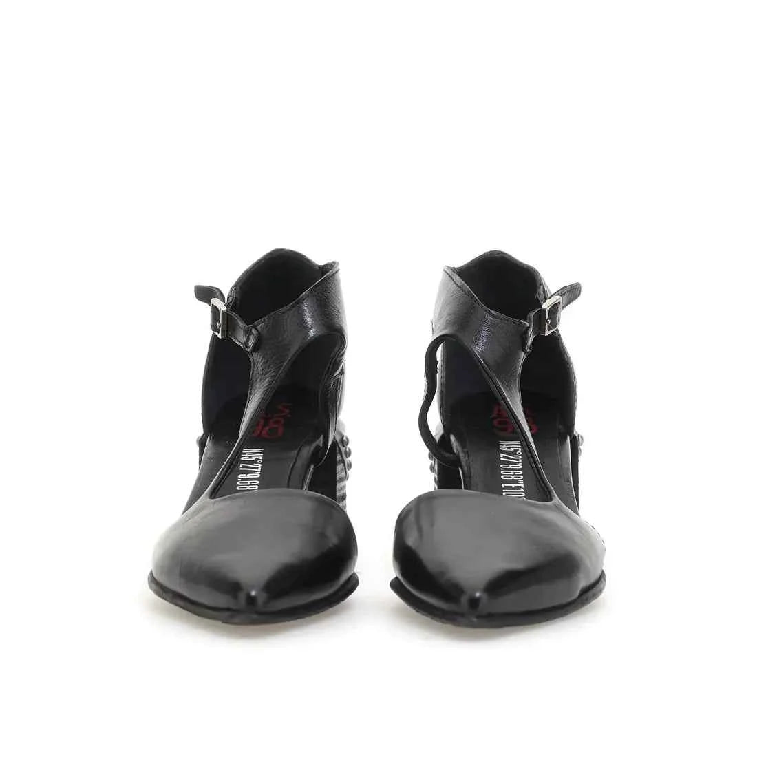 SANDALI VINCENT A.S.98: Eleganza Decisa con Borchie