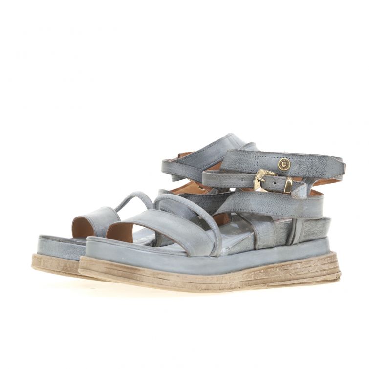 Sandali LEXI Lagos 2.0 in pelle goffrata, doppia piattaforma, colore azzurro, stile artigianale.