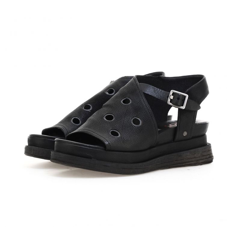 Sandali Larry A.S.98 in pelle nera traforata con doppia suola platform e cinturino alla caviglia