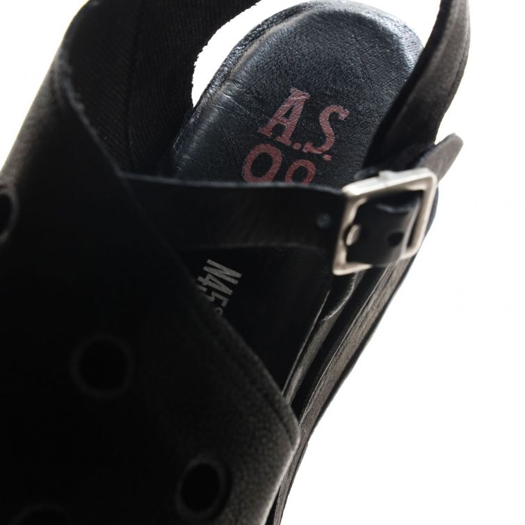 SANDALI LARRY: design audace su platform Lagos 2.0 by A.S.98