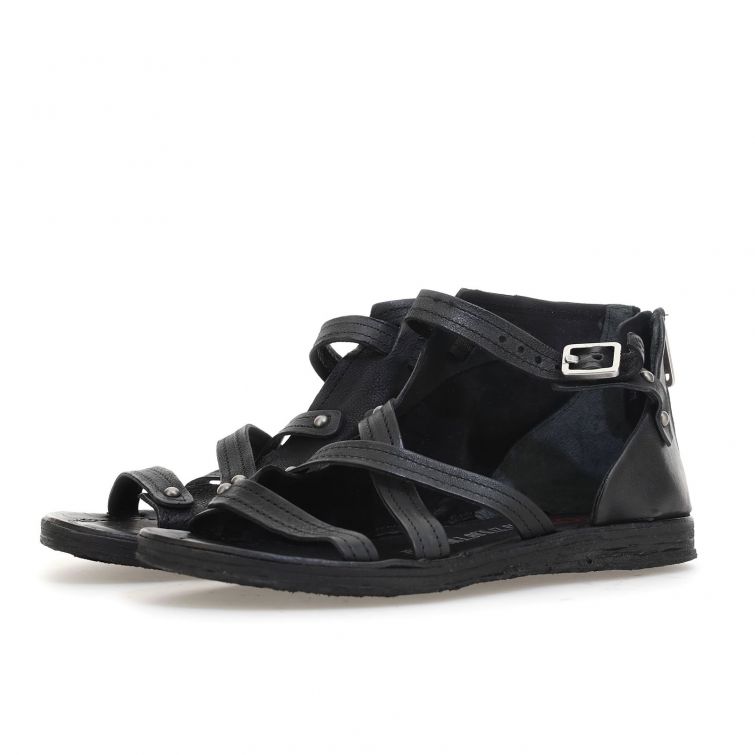 Sandali Ralph A.S.98 in pelle nera da donna con suola flat e cinturini incrociati.