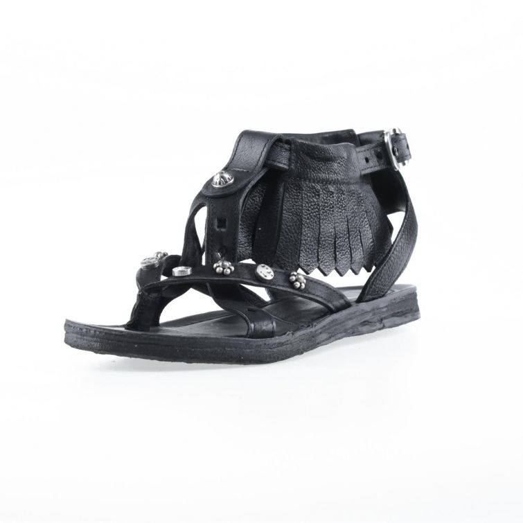 Sandali Rehnia A.S.98 in pelle nera con frange e borchie, suola piatta e fibbia regolabile, stile rock urbano da donna