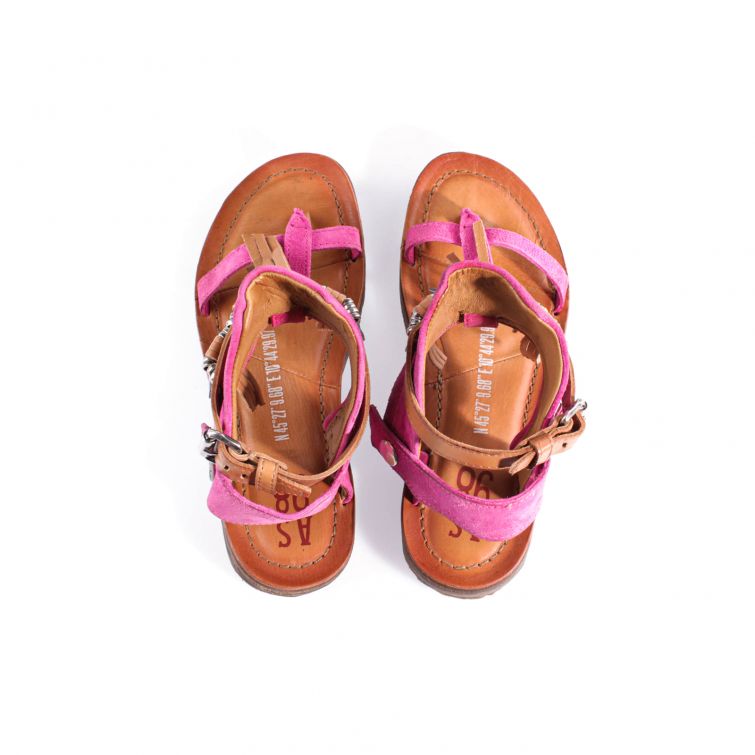 SANDALI ROWA Colore audace e anima boho chic