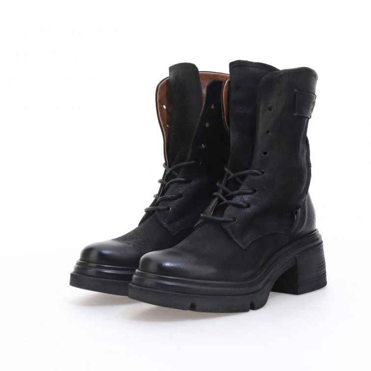 STIVALETTI EDEN: must-have urbani con tacco e carattere grintoso