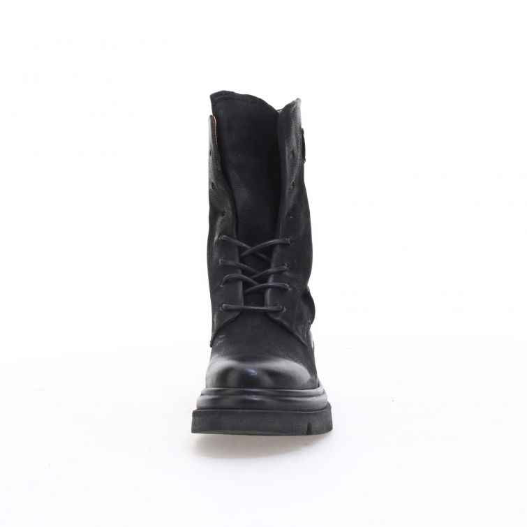 STIVALETTI EDEN: must-have urbani con tacco e carattere grintoso