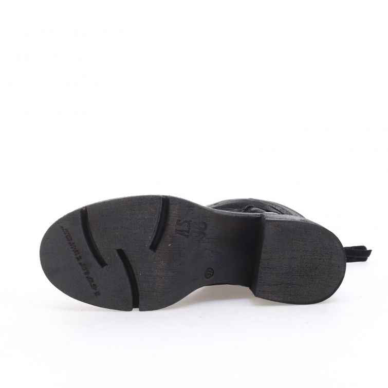 STIVALETTI EDEN: must-have urbani con tacco e carattere grintoso