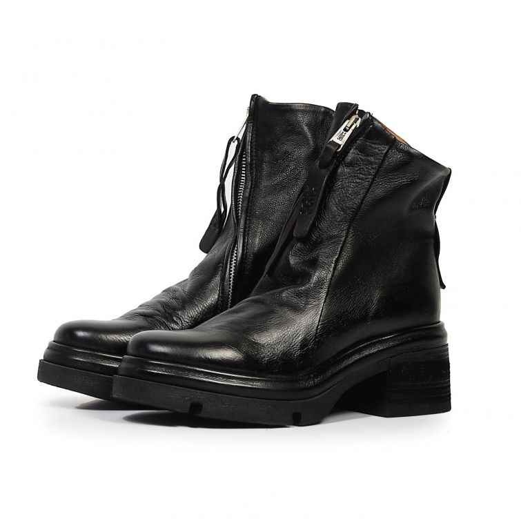 STIVALETTI A.S.98 – Pelle nera e carattere urban