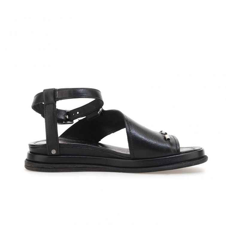 SANDALI SPARROW: stile rock leggero con anima A.S.98