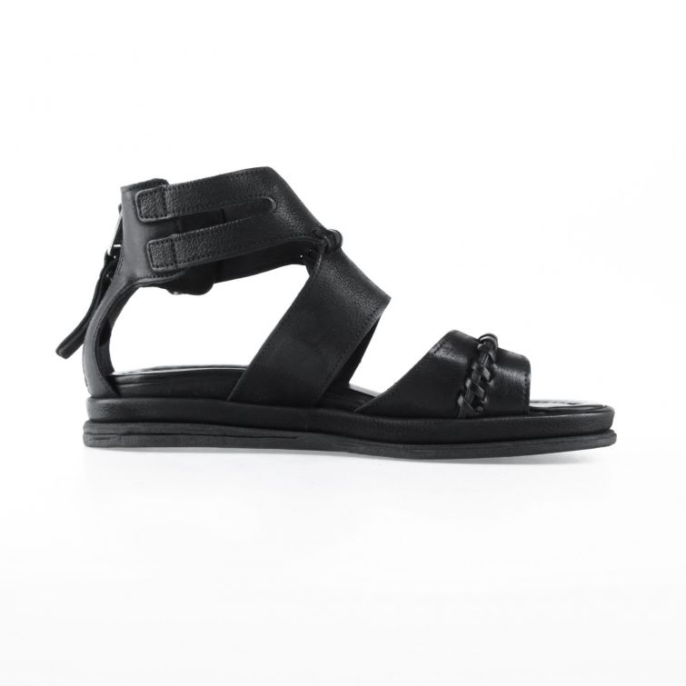 SANDALI SEHRISA A.S.98: stile rock e comfort urbano