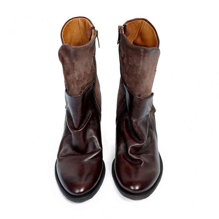 STIVALETTI REALM A.S.98 – Eleganza Rock dal Cuore Post-Punk