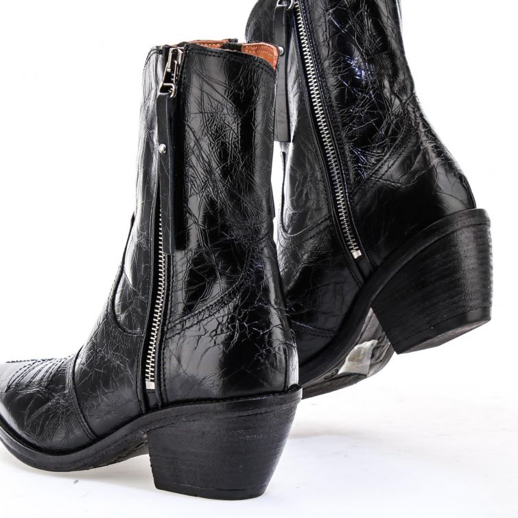 STIVALETTI CRYSTAL in pelle: anima country e stile western