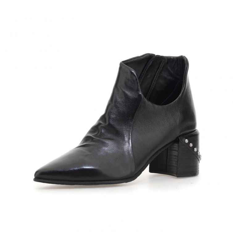 VINCE – Stile grintoso e dettagli unici per un look audace