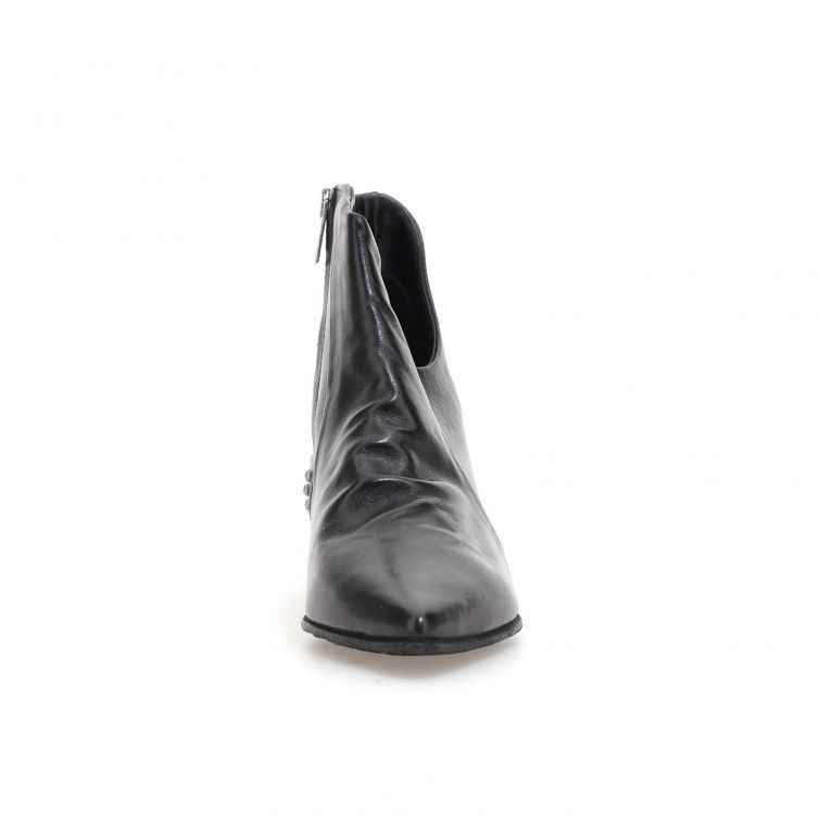 VINCE – Stile grintoso e dettagli unici per un look audace