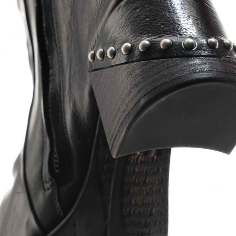 VINCE – Stile grintoso e dettagli unici per un look audace
