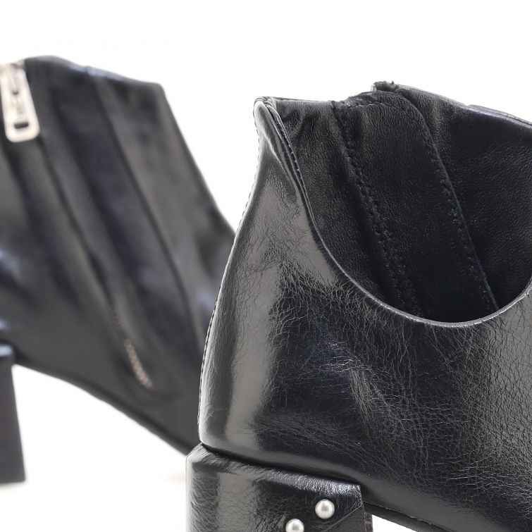 VINCE – Stile grintoso e dettagli unici per un look audace