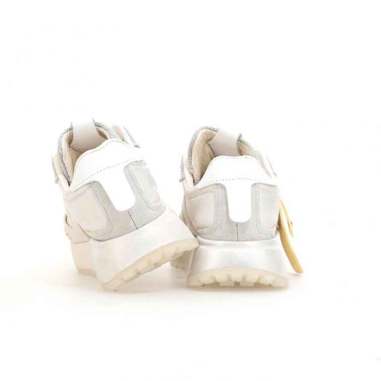 SNEAKERS FOSTER: Stile Iconico e Comfort per un Look Deciso