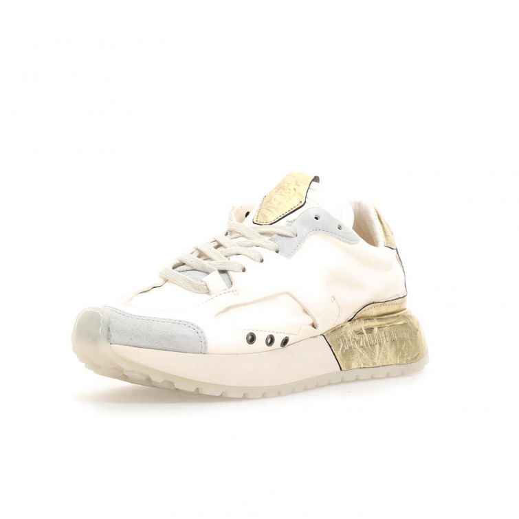 SNEAKERS FOSTER: Stile Iconico e Audace per un Look Deciso