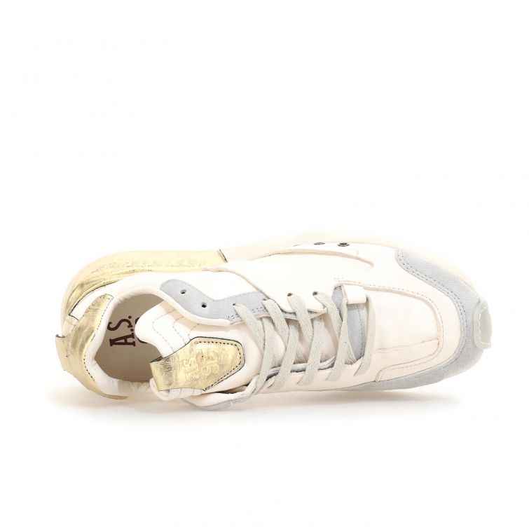 SNEAKERS FOSTER: Stile Iconico e Audace per un Look Deciso