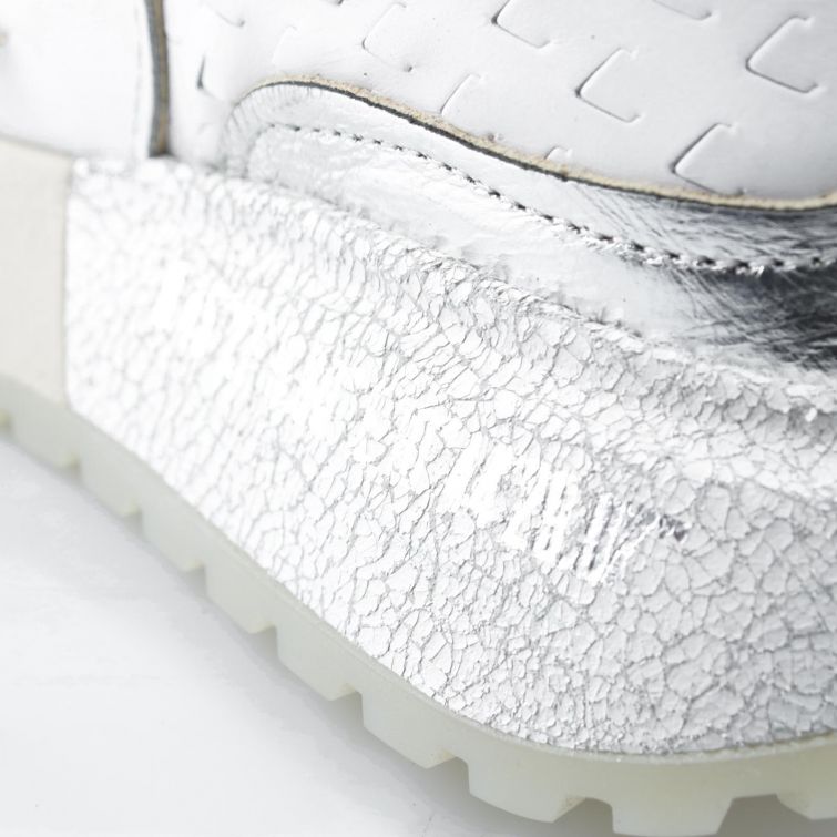 SNEAKERS FABLE A.S.98 dal design audace e suola iconica