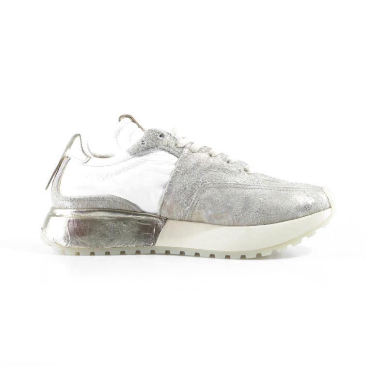 SNEAKERS FABLE A.S.98 dal design audace con suola iconica