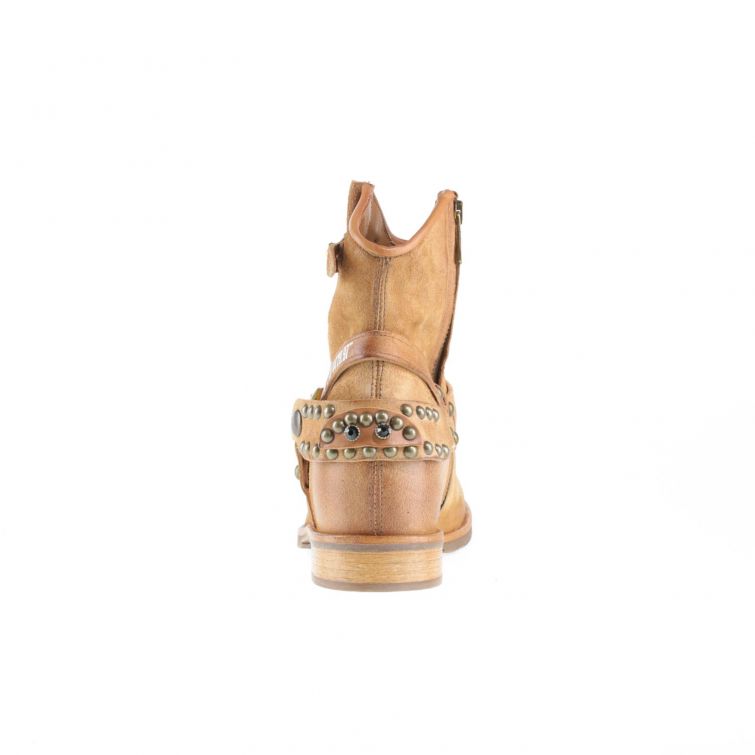 STIVALETTI IEVIA A.S.98 in pelle con borchie stile urbano