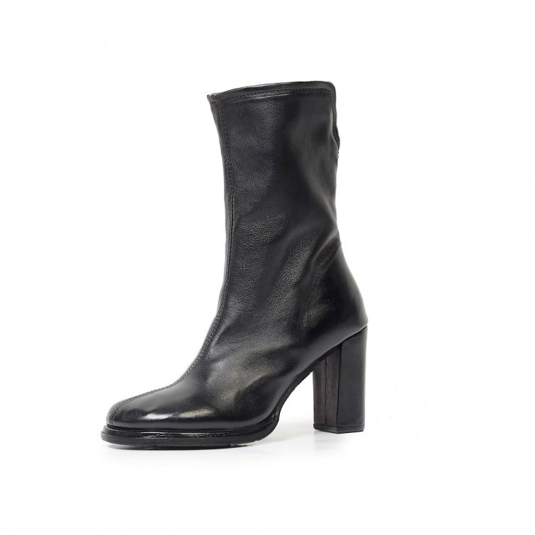 STIVALETTI LAINE A.S.98 in Pelle dal Fascino Rock e Femminile