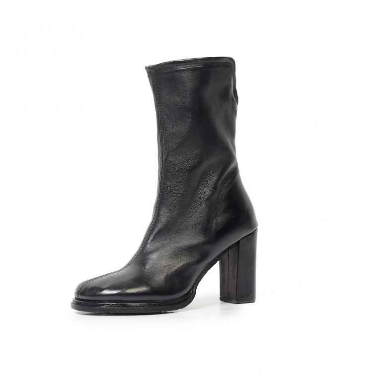 STIVALETTI LAINE A.S.98 in Pelle dal Fascino Rock e Femminile