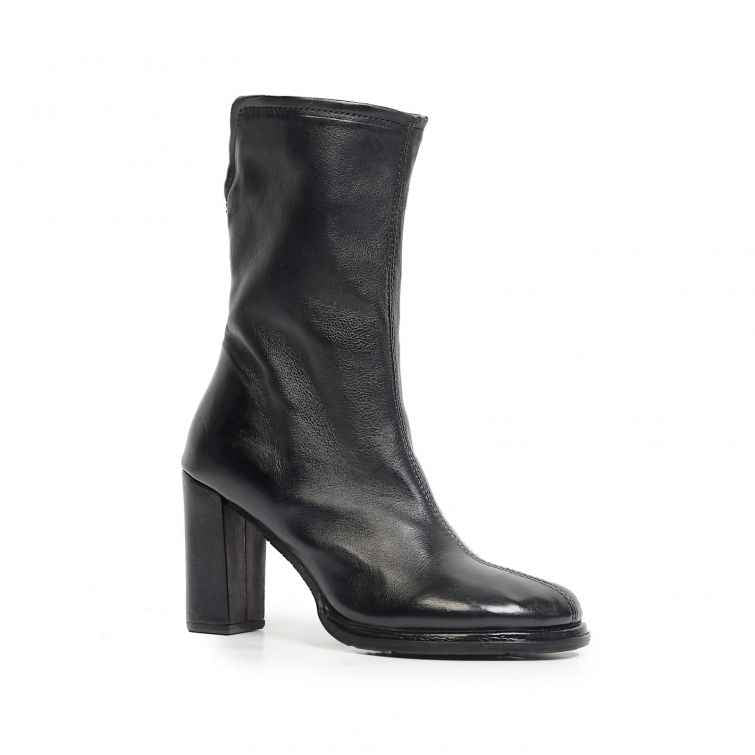 STIVALETTI LAINE A.S.98 in Pelle dal Fascino Rock e Femminile