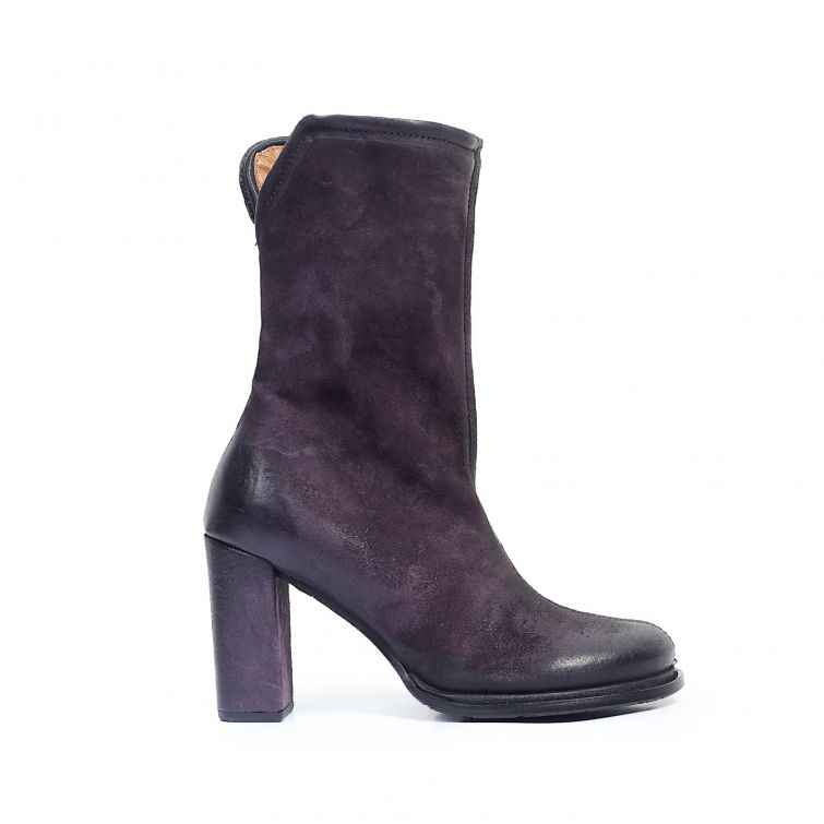 STIVALETTI LAINE A.S.98 – Femminilità rock e tacco alto