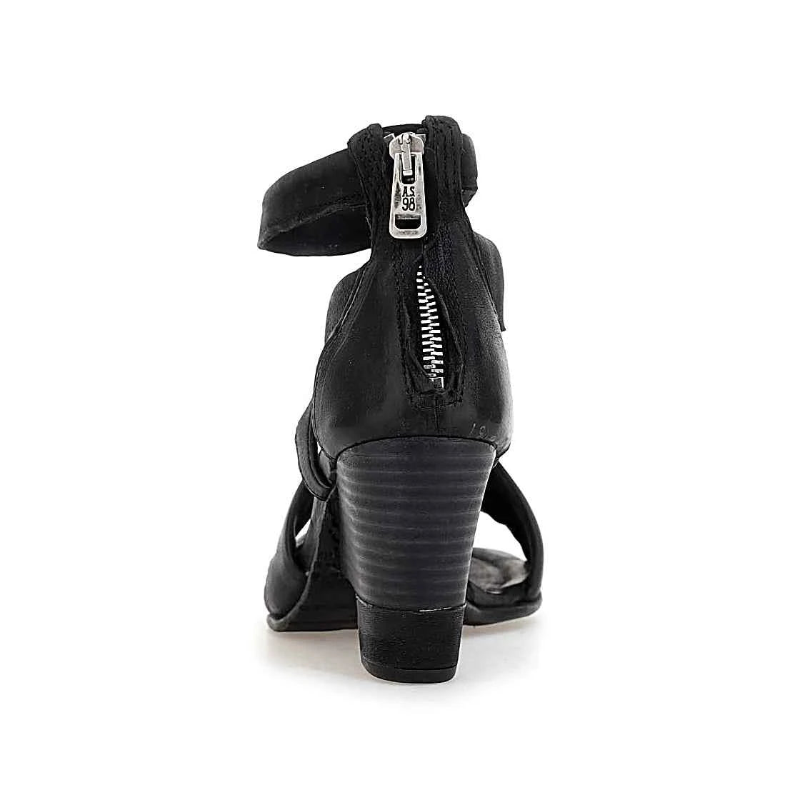 SANDALI TILLY: Eleganza e Comfort per le Serate Estive