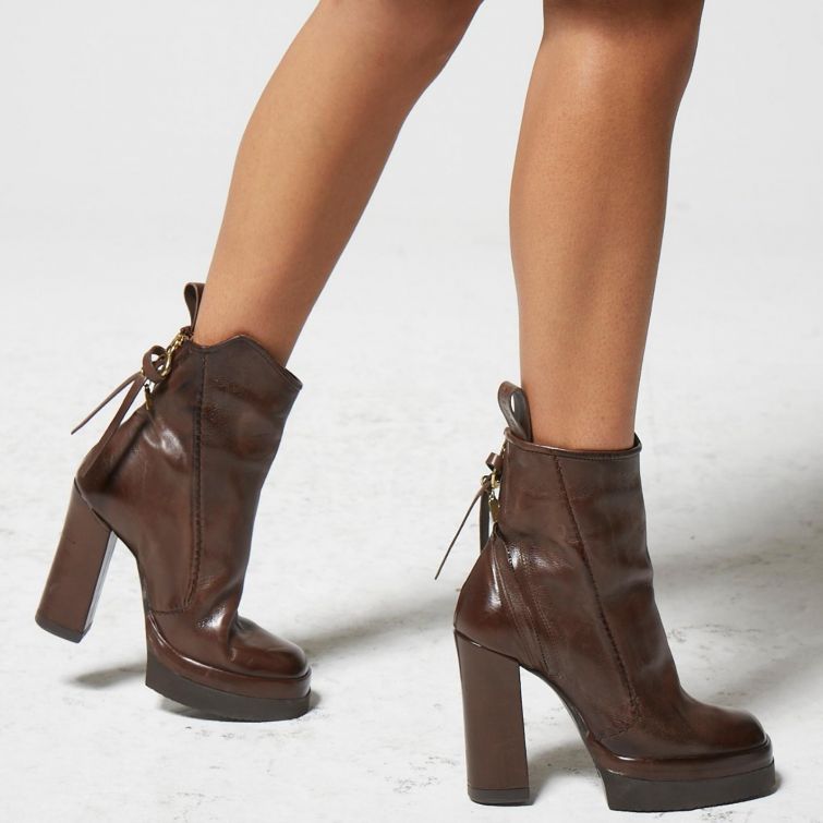 VERITY ANKLE BOOTS A53206
