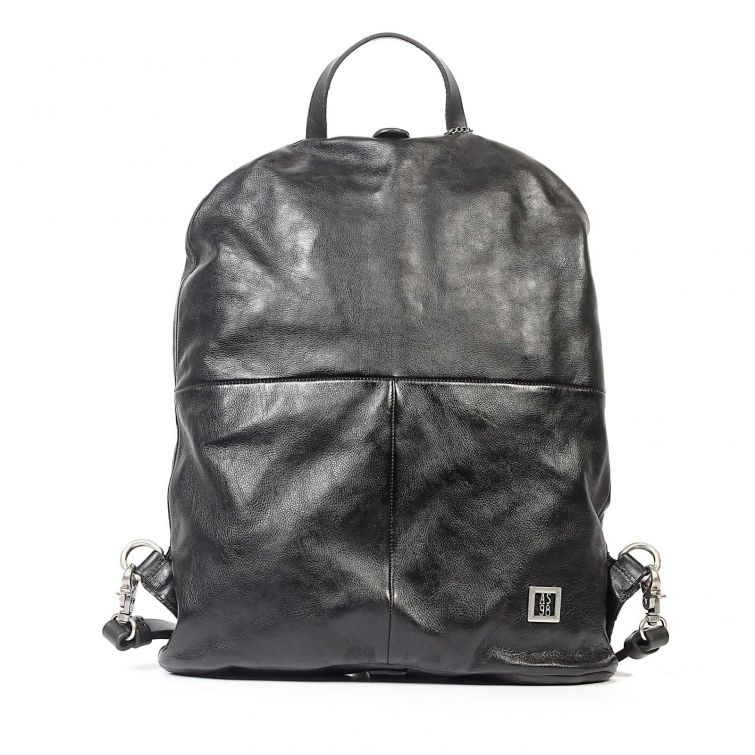 Zaino BEATRIX A.S.98 in pelle nera morbida con spallacci regolabili, manico superiore, dettagli metallici e logo A.S.98.